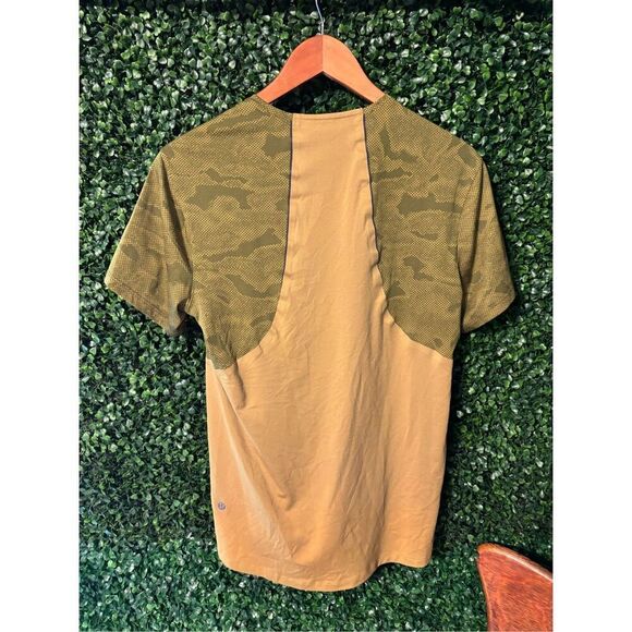 Men's Lululemon Fast Free Short Sleeve Shirt Small Chroma Camo Auric Green - Picture 3 of 4